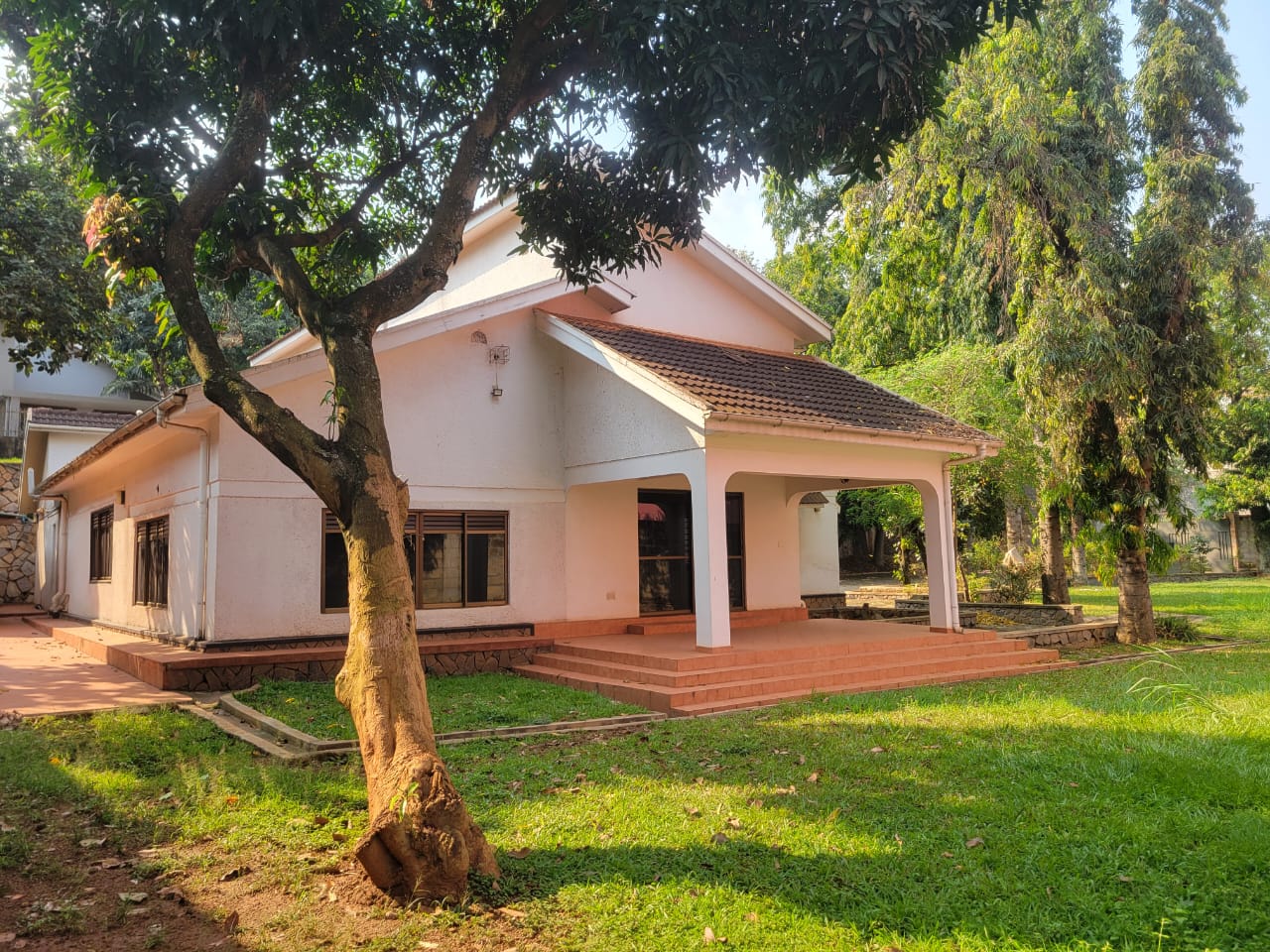 4 Bedroom House in Kitante